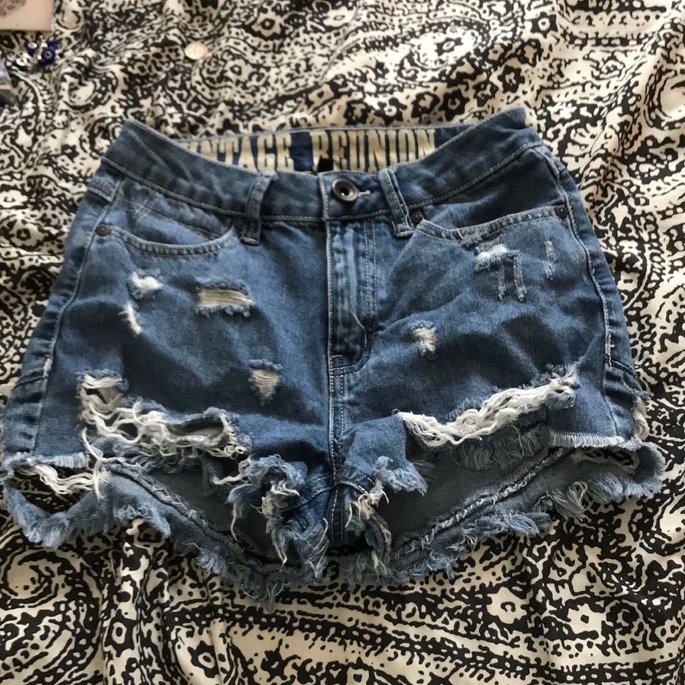 Ripped denim shorts